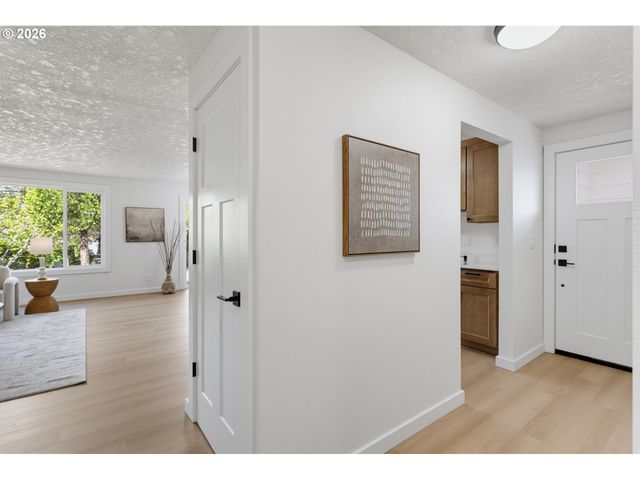 5985 Sw 198TH Ave, Beaverton, OR 97078