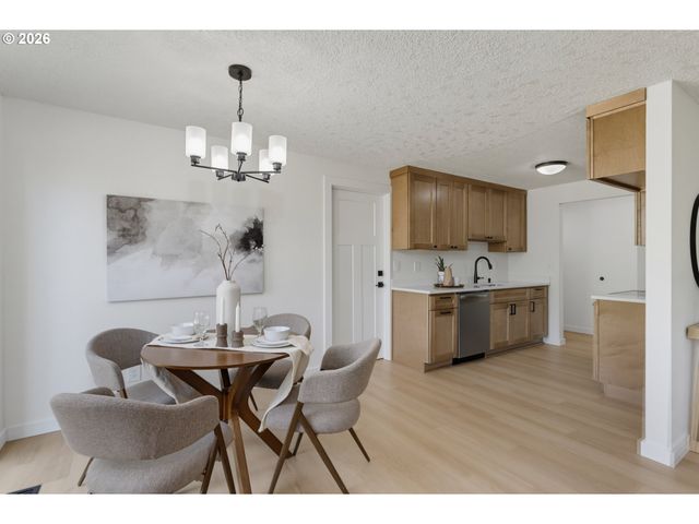 5985 Sw 198TH Ave, Beaverton, OR 97078