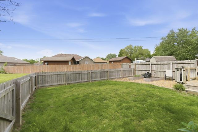 653 S Woodbridge Court, Nixa, MO 65714