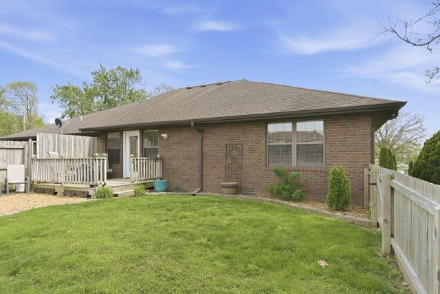 653 S Woodbridge Court, Nixa, MO 65714
