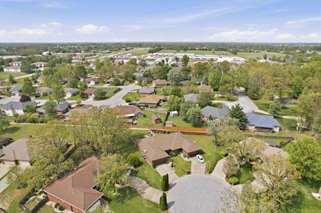 653 S Woodbridge Court, Nixa, MO 65714