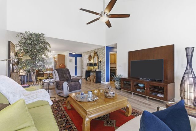 653 S Woodbridge Court, Nixa, MO 65714