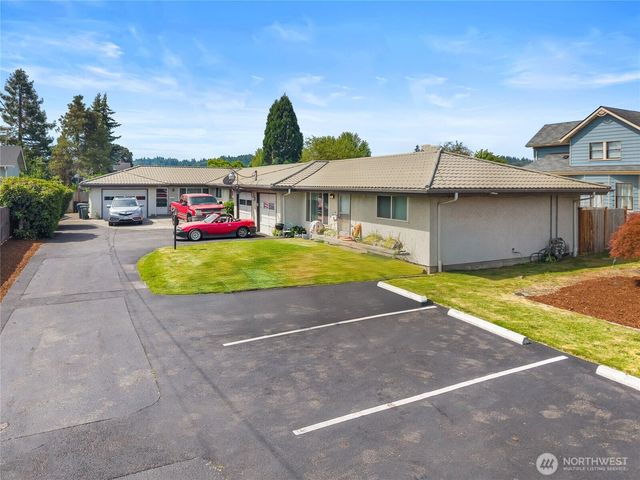 1010 W Pioneer, Puyallup, WA 98371