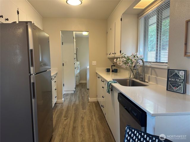 1010 W Pioneer, Puyallup, WA 98371