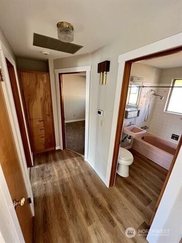 1010 W Pioneer, Puyallup, WA 98371