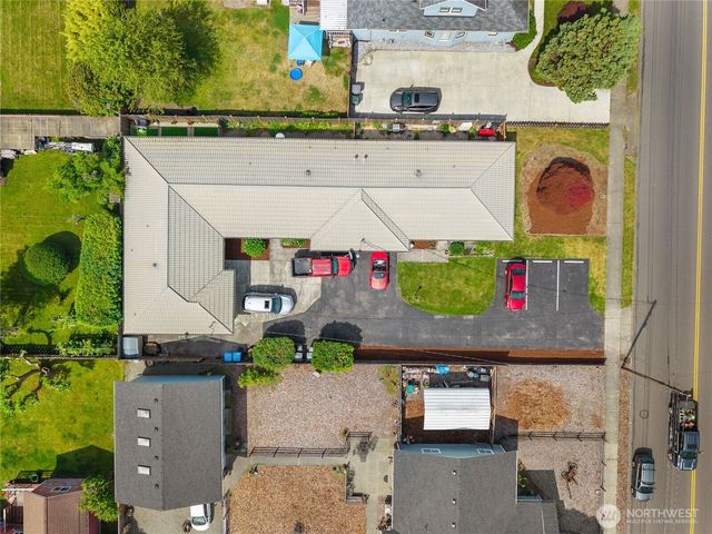 1010 W Pioneer, Puyallup, WA 98371