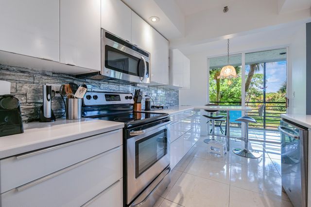 7100 Radice Court 204, Lauderhill, FL 33319