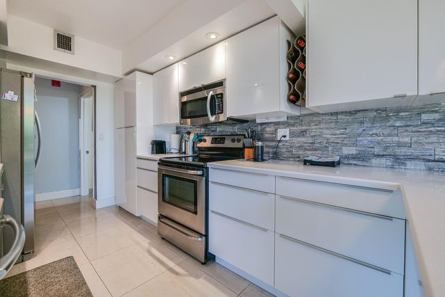 7100 Radice Court 204, Lauderhill, FL 33319