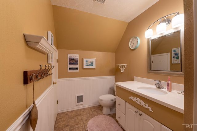 2 E 500 S, Jerome, ID 83338