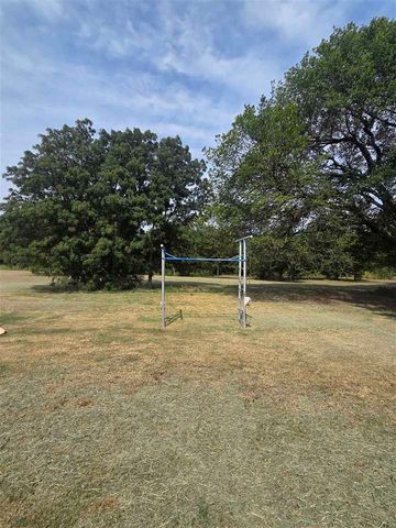 115 N Crater Creek Rd, Cache, OK 73527