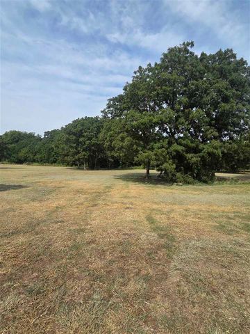 115 N Crater Creek Rd, Cache, OK 73527