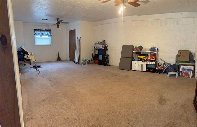 115 N Crater Creek Rd, Cache, OK 73527