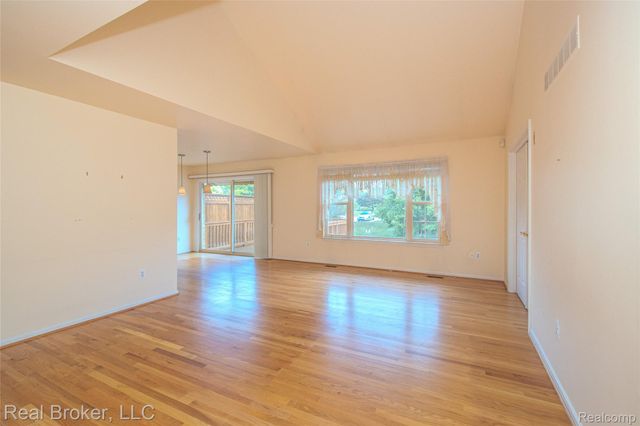 300 Avium Lane, Canton Charter Township, MI 48187