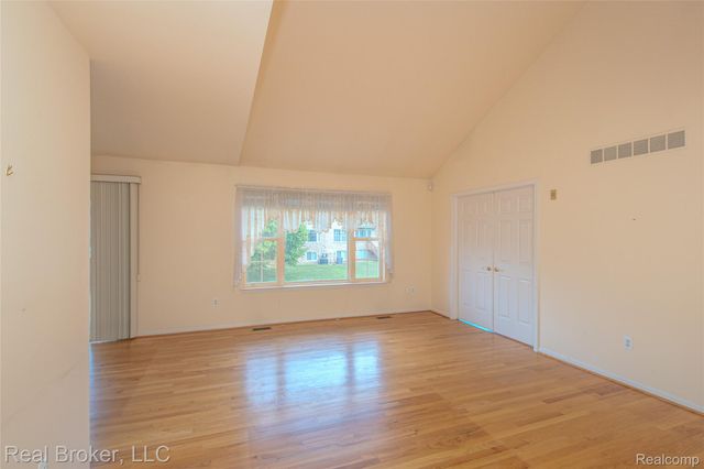 300 Avium Lane, Canton Charter Township, MI 48187