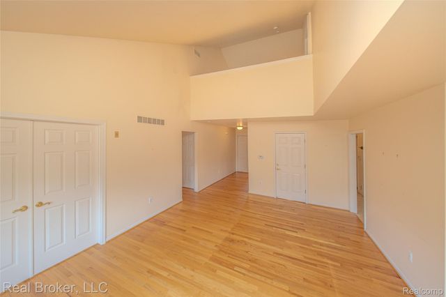 300 Avium Lane, Canton Charter Township, MI 48187