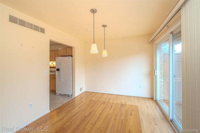 300 Avium Lane, Canton Charter Township, MI 48187