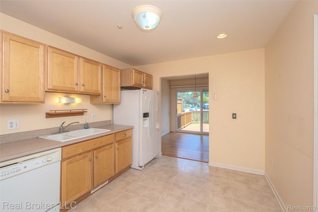 300 Avium Lane, Canton Charter Township, MI 48187