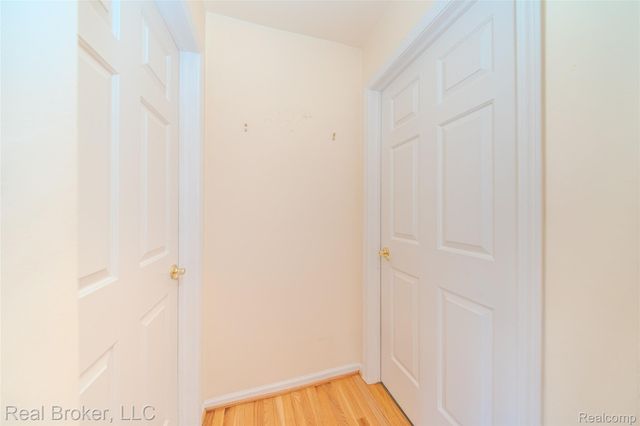 300 Avium Lane, Canton Charter Township, MI 48187