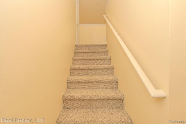 300 Avium Lane, Canton Charter Township, MI 48187