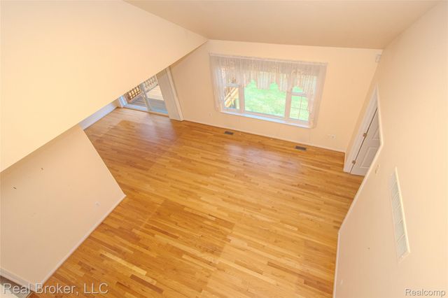 300 Avium Lane, Canton Charter Township, MI 48187