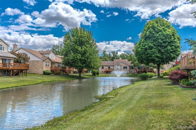 300 Avium Lane, Canton Charter Township, MI 48187