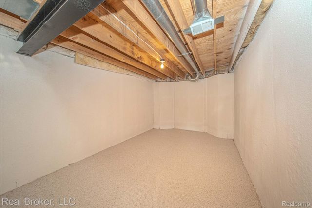 300 Avium Lane, Canton Charter Township, MI 48187