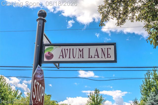 300 Avium Lane, Canton Charter Township, MI 48187