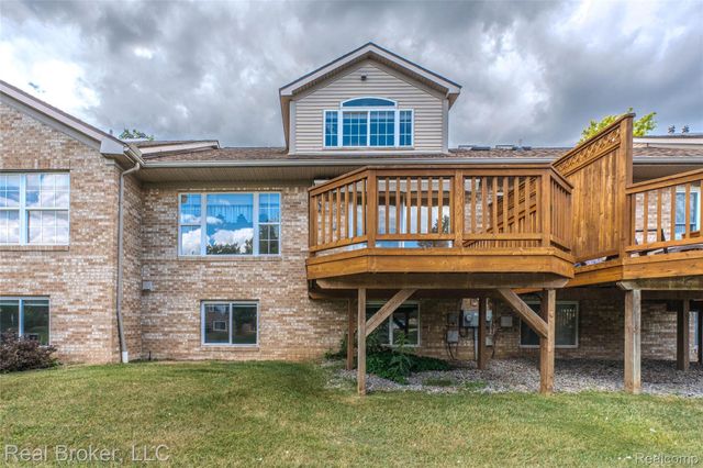 300 Avium Lane, Canton Charter Township, MI 48187
