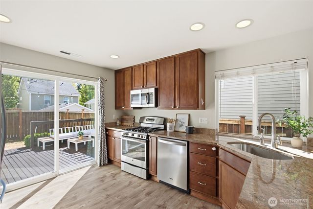 36706 SE Gravenstein Court, Snoqualmie, WA 98065