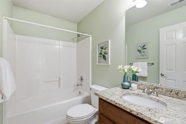 36706 SE Gravenstein Court, Snoqualmie, WA 98065