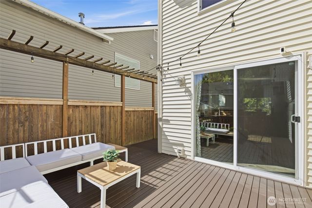 36706 SE Gravenstein Court, Snoqualmie, WA 98065