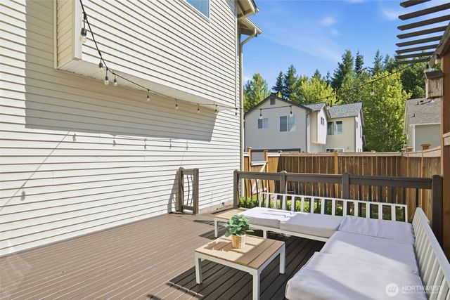 36706 SE Gravenstein Court, Snoqualmie, WA 98065