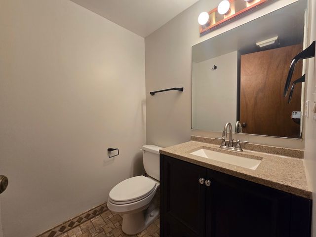 6824 16th Street 1W, Berwyn, IL 60402