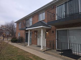 6824 16th Street 1W, Berwyn, IL 60402