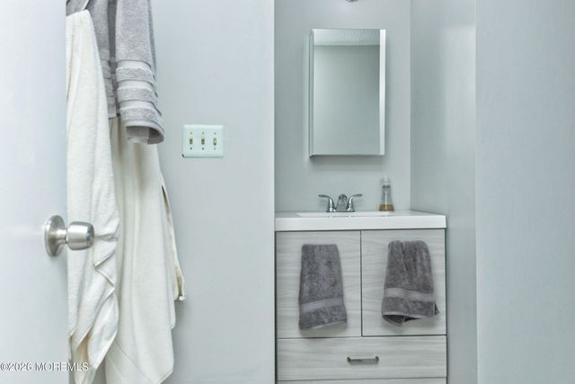 1431 Pueblo Court, Toms River, NJ 08755