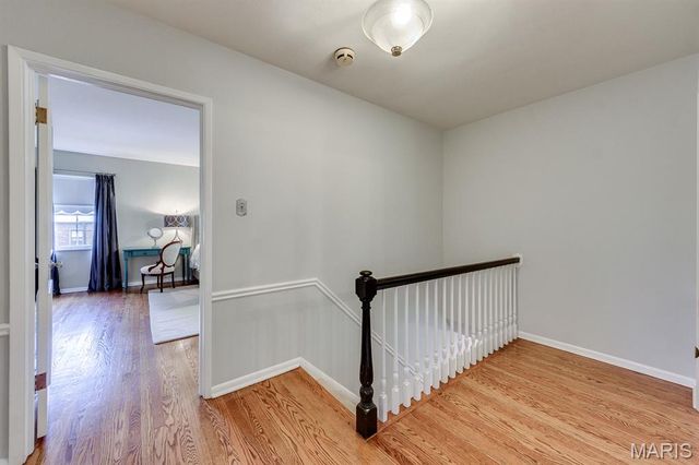 26 Granada Way, Ladue, MO 63124