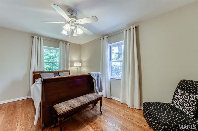 26 Granada Way, Ladue, MO 63124