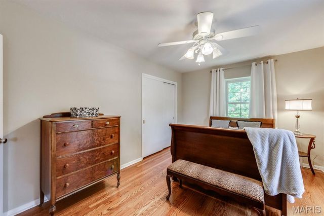 26 Granada Way, Ladue, MO 63124