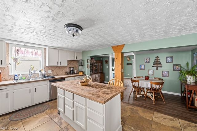 3504 Wakefield Creek Road, Farmdale, OH 44417