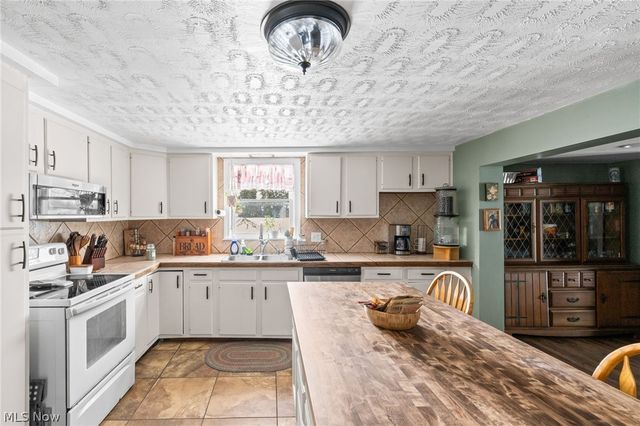 3504 Wakefield Creek Road, Farmdale, OH 44417