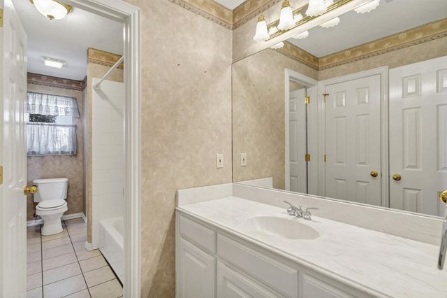 3911 Bonita Court, Granbury, TX 76049