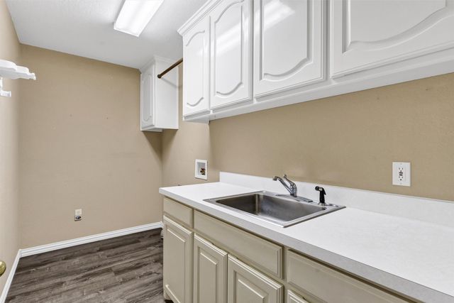 3911 Bonita Court, Granbury, TX 76049