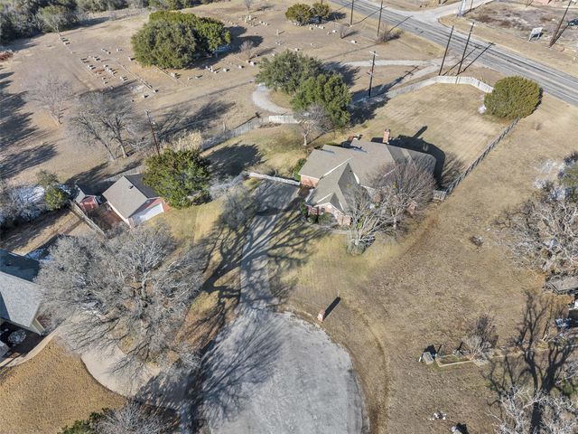 3911 Bonita Court, Granbury, TX 76049