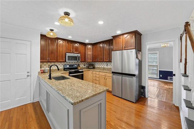 206 Comstock Court, Lawrenceville, GA 30044