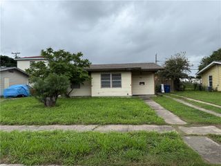4541 Larkspur, Corpus Christi, TX 78416