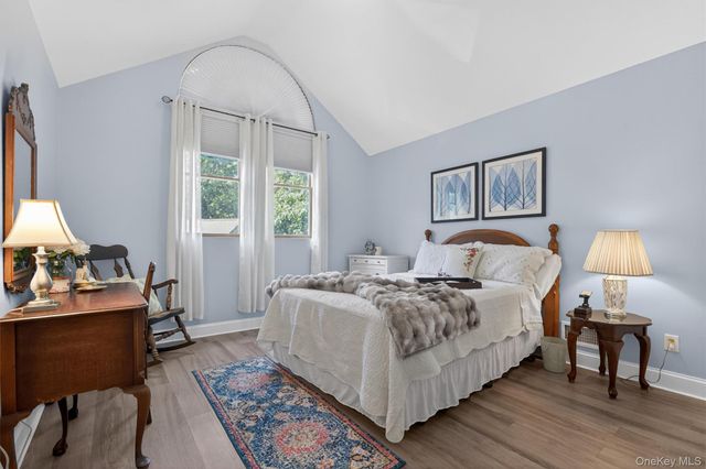 40 Nottingham Way, Mahopac, NY 10541