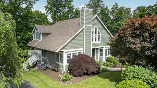 40 Nottingham Way, Mahopac, NY 10541
