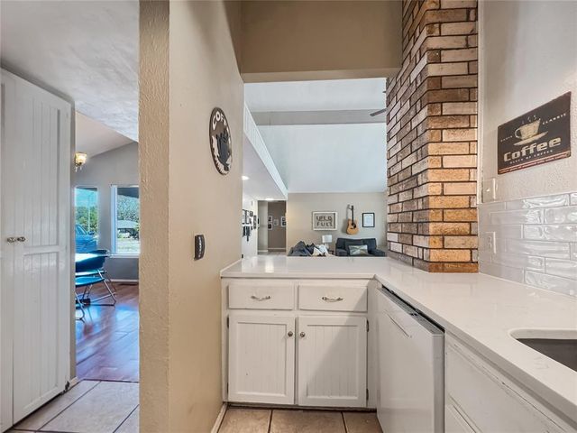 2302 Lindenwood Lane, Norman, OK 73071