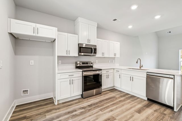 539 Tulip Springs Rd, Hermitage, TN 37076