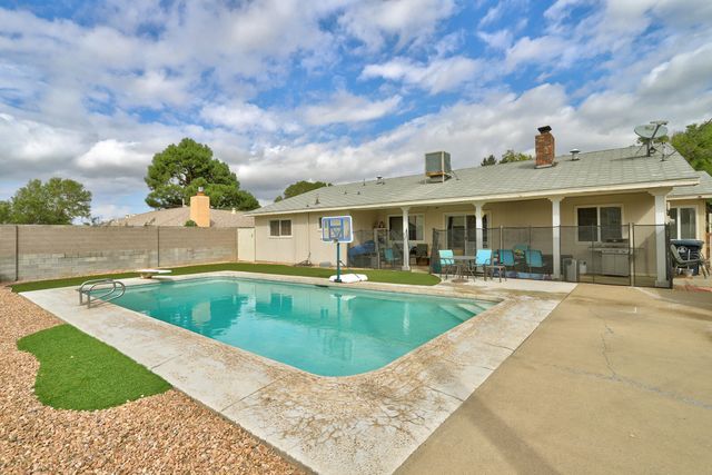 12108 Sierra Grande Avenue NE, Albuquerque, NM 87112